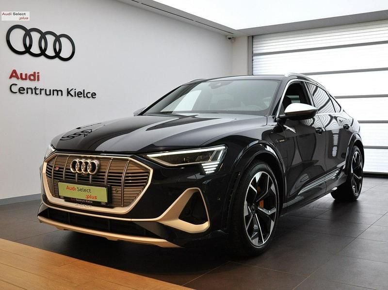 Granatowy Używany 2022 Audi e-tron Sportback Ambiente SUV | 219 980 zł - Obraz 1/4