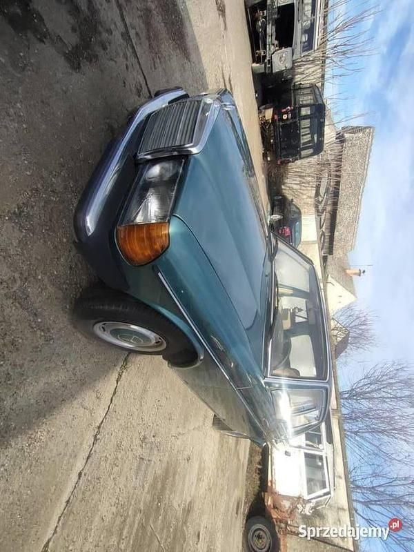 Używany 1983 Mercedes 240 Sedan/Limuzyna | 15 999 zł - Obraz 1/4