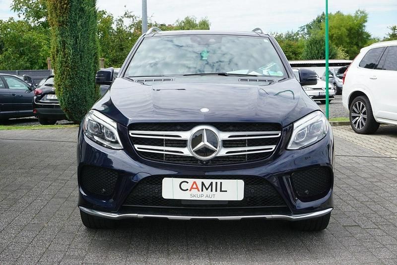 Niebieski ciemny (metalik) Używany 2016 Mercedes GLE350 SUV | 115 000 zł - Obraz 1/2