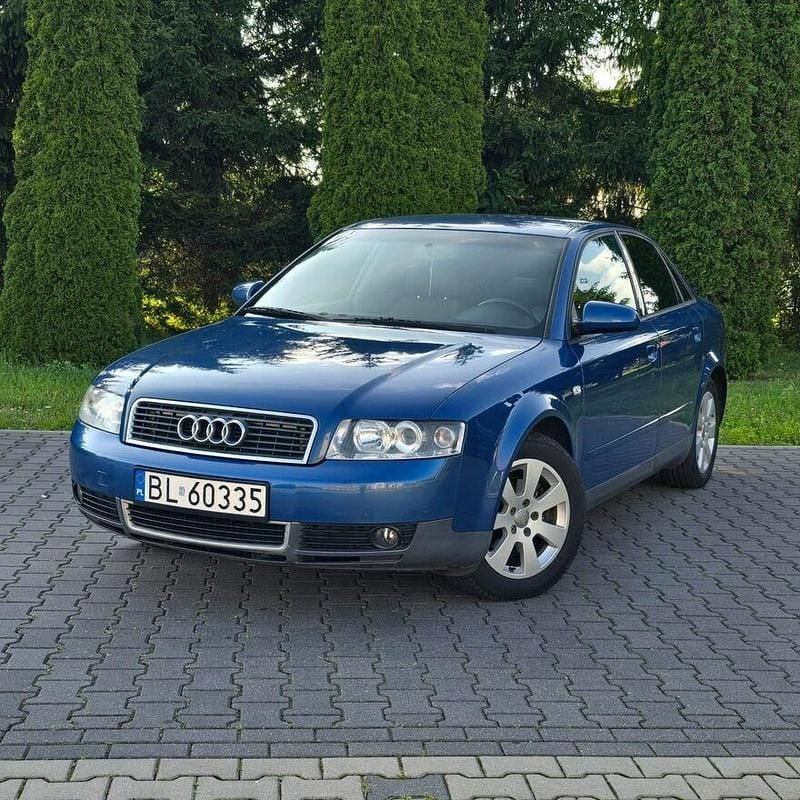 Używany Audi A4 Comfort 131 KM (96 kW) 2003 Niebieski Sedan/Limuzyna