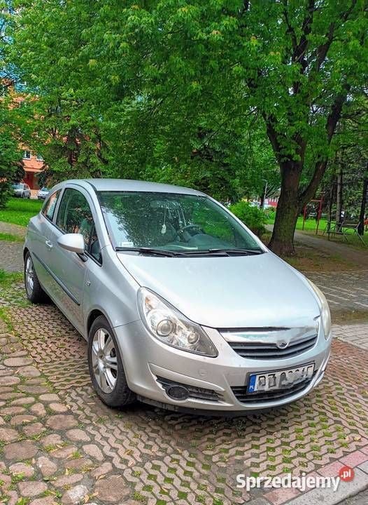 Używany Opel Corsa 2008 Srebrny Hatchback