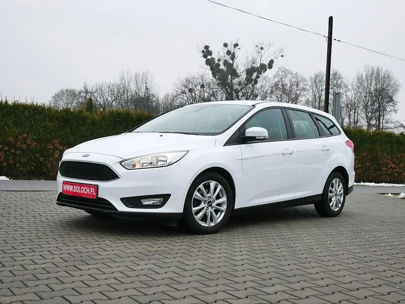 Biały Używany 2016 Ford Focus Kombi | 26 900 zł (Super Cena) - Obraz 1/4