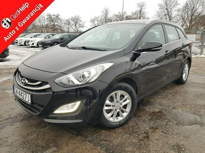 Używany Hyundai i30 120 KM (88 kW) 2014 Czarny Kombi