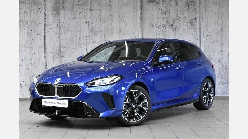 Niebieski portimao m metalizowany Używany 2025 BMW 120 Shadowline Hatchback | 163 959 zł (Dobra cena) - Obraz 1/3