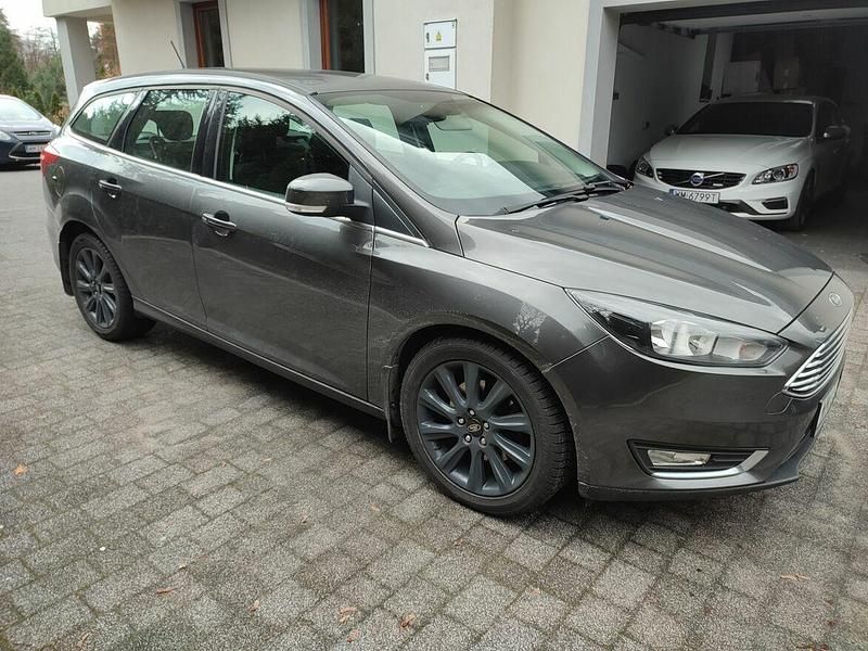 Szary Używany 2017 Ford Focus Kombi | 57 900 zł - Obraz 1/4