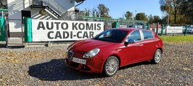 Czerwony Używany 2011 Alfa Romeo Giulietta Super Hatchback | 23 900 zł (Uczciwa cena) - Obraz 1/4