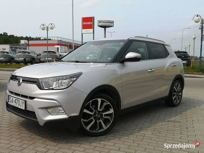 Srebrny (metalik) Używany 2016 Ssangyong Tivoli Quartz SUV | 45 900 zł (Uczciwa cena) - Obraz 1/4
