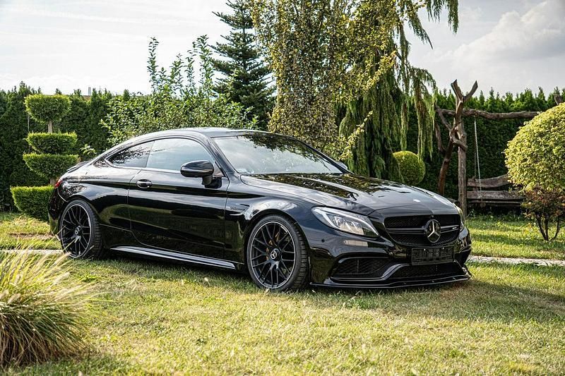Czarny Używany 2016 Mercedes C63 AMG AMG Coupe | 229 777 zł - Obraz 1/4