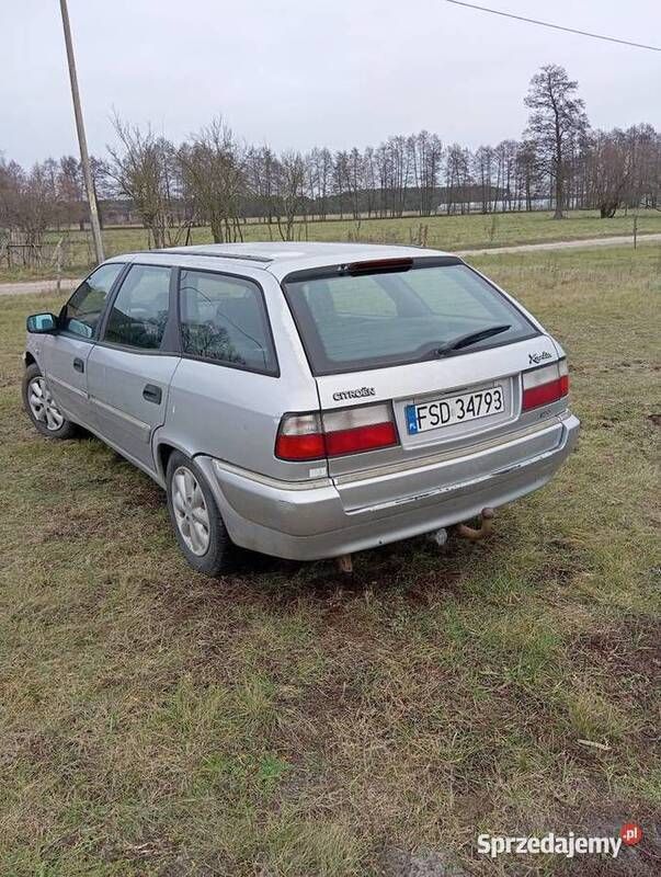 Używany Citroën Xantia 2000 Srebrny Kombi