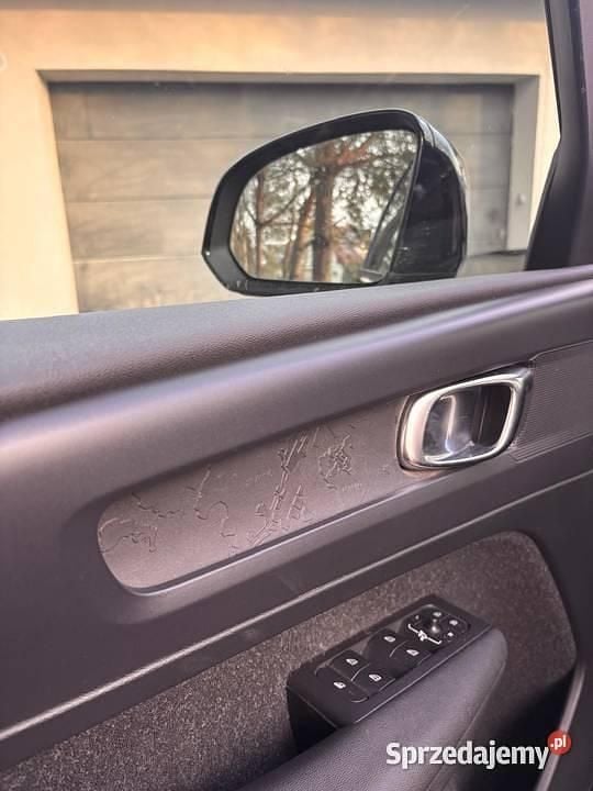 Używany Volvo XC40 163 KM (119 kW) 2019 SUV