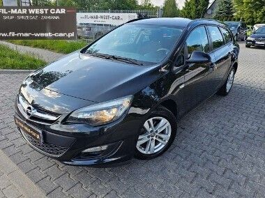 Inny kolor Używany 2015 Opel Astra Kombi | 28 900 zł (Uczciwa cena) - Obraz 1/4