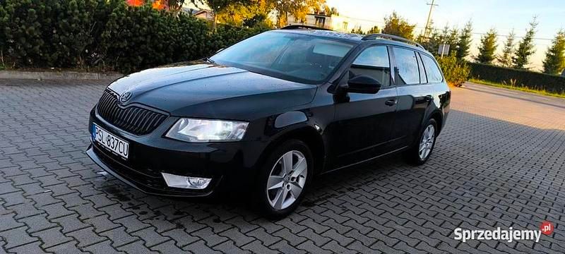 Czarny Używany 2015 Skoda Octavia Kombi | 25 999 zł (Drogi) - Obraz 1/4