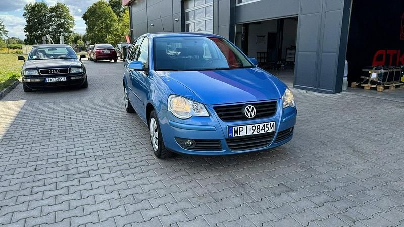 Niebieski (metalik) Używany 2008 VW Polo Hatchback | 10 500 zł (Uczciwa cena) - Obraz 1/4