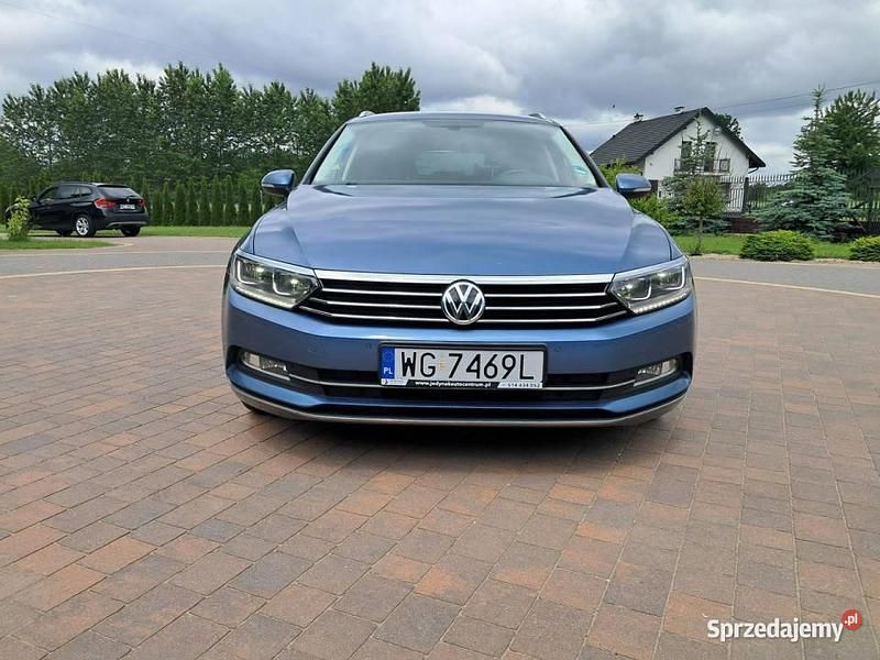 Niebieski Używany 2015 VW Passat Kombi | 43 800 zł (Dość drogi) - Obraz 1/4