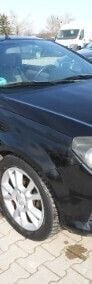 Używany Opel Tigra 90 KM (66 kW) 2005 Czarny Kabriolet