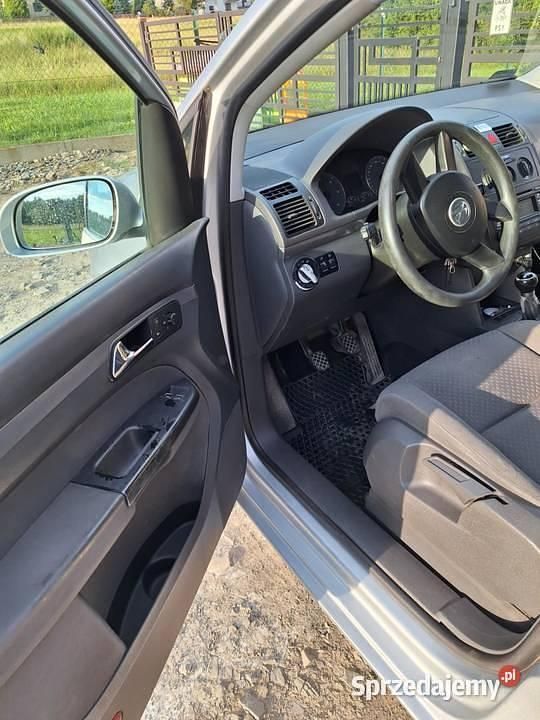 Używany 2006 VW Touran Minivan | 7000 zł - Obraz 1/4