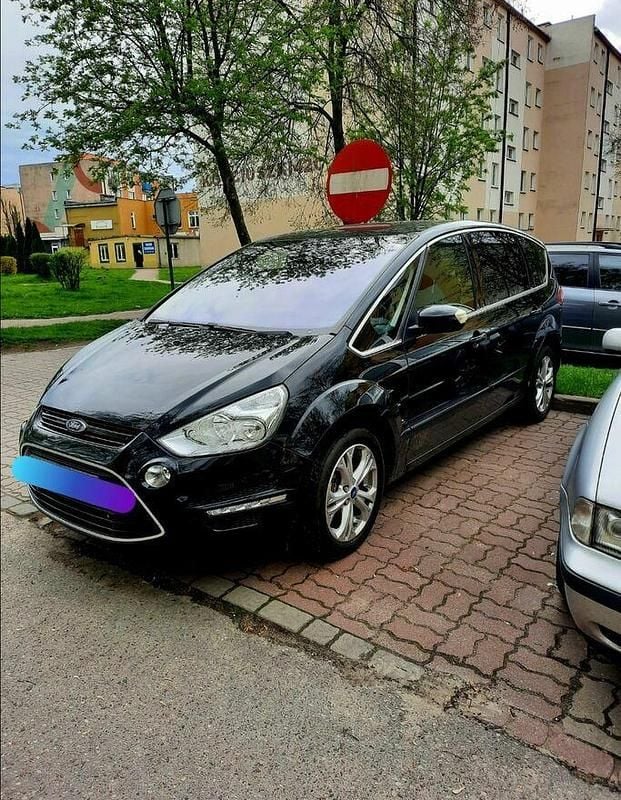 Czarny Używany 2011 Ford S-MAX Titanium Minivan | 28 900 zł (Uczciwa cena) - Obraz 1/4