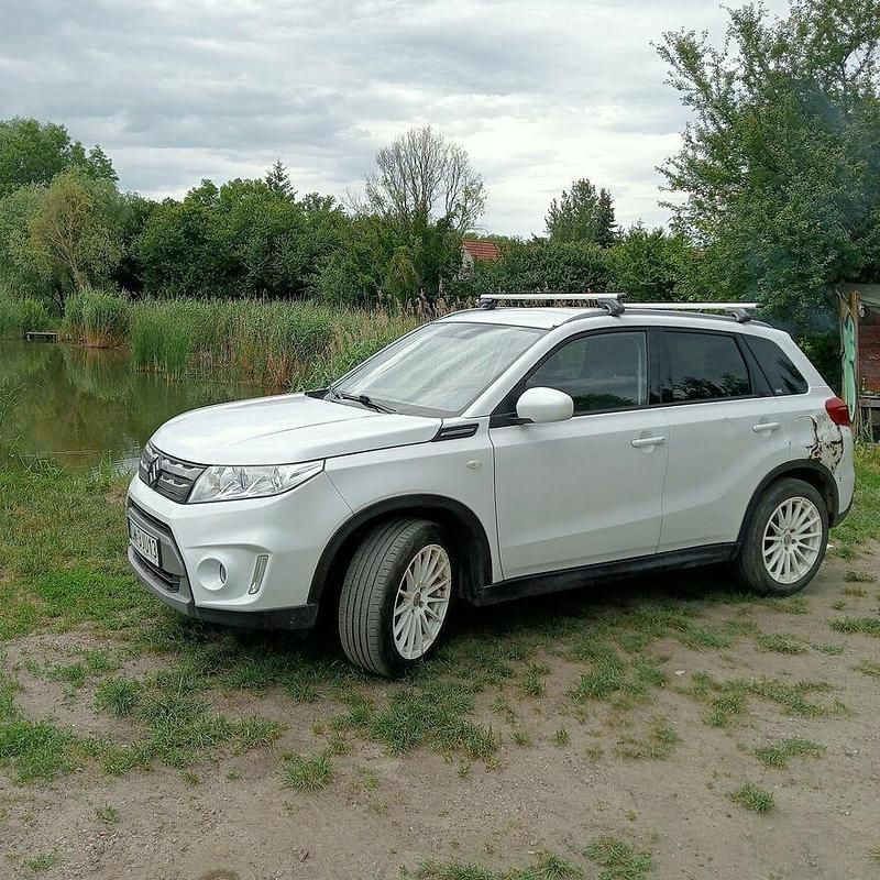 Inny kolor Używany 2017 Suzuki Vitara SUV | 41 000 zł - Obraz 1/4