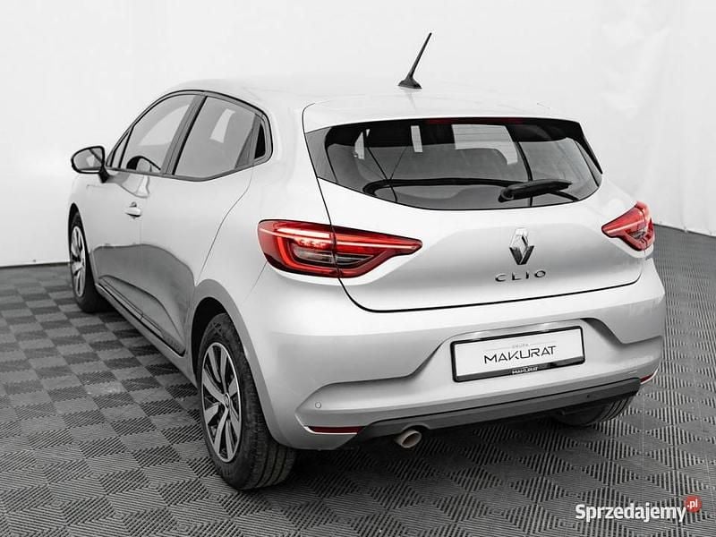 Używany Renault Clio V Equilibre 2022 Srebrny Hatchback