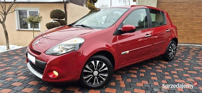 Używany Renault Clio II 2011 Bordowy Hatchback