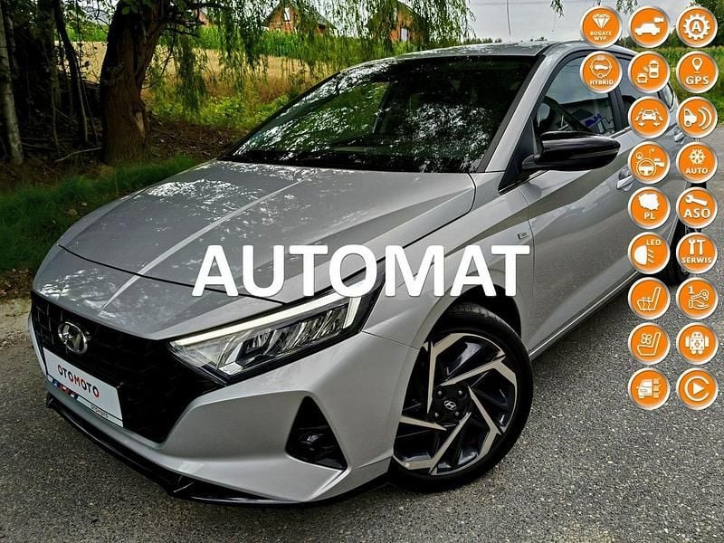 Srebrny (metalik) Używany 2023 Hyundai i20 Hatchback | 64 900 zł - Obraz 1/4