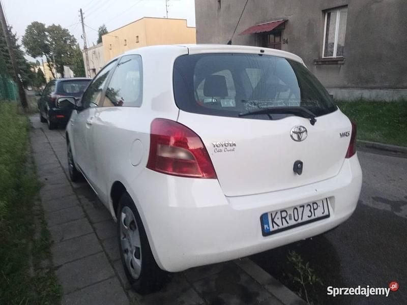 Biały Używany 2009 Toyota Yaris Hatchback | 3800 zł - Obraz 1/4