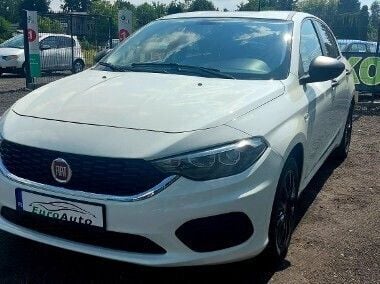 Biały Używany 2019 Fiat Tipo Hatchback | 35 999 zł - Obraz 1/4