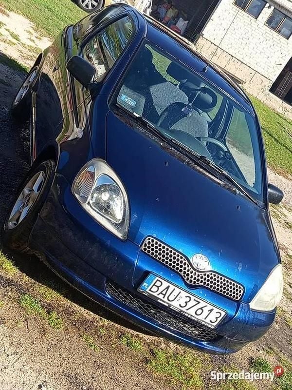 Niebieski Używany 2002 Toyota Yaris Hatchback | 3500 zł (Uczciwa cena) - Obraz 1/4