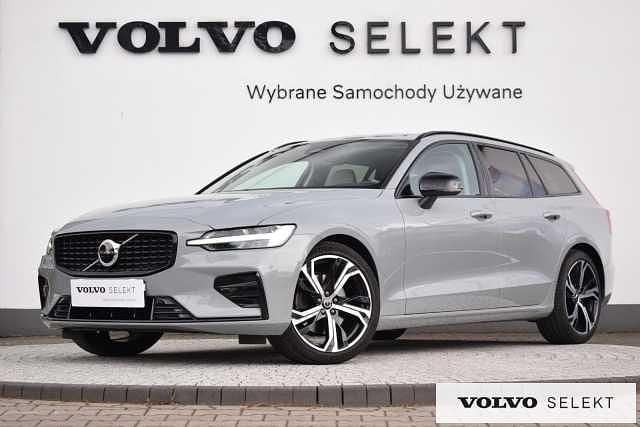 Używany Volvo V60 197 KM (144 kW) 2024 Szary Kombi