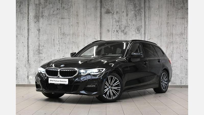 Black sapphire metallic metalizowany Używany 2021 BMW 318 Shadowline Kombi | 119 900 zł (Drogi) - Obraz 1/3