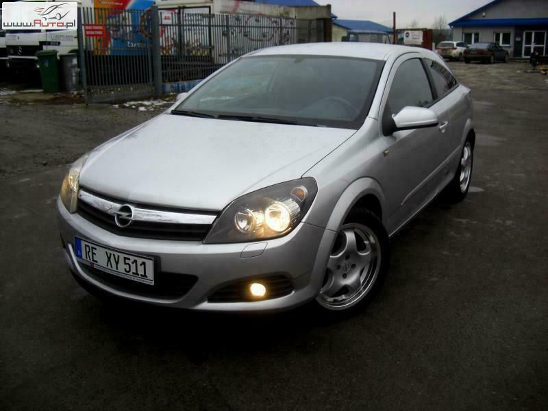 Srebrny (metalik) Używany 2005 Opel Astra Coupe | 15 900 zł (Drogi) - Obraz 1/4