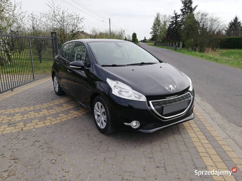 Czarny Używany 2013 Peugeot 208 Hatchback | 18 900 zł (Dość drogi) - Obraz 1/4