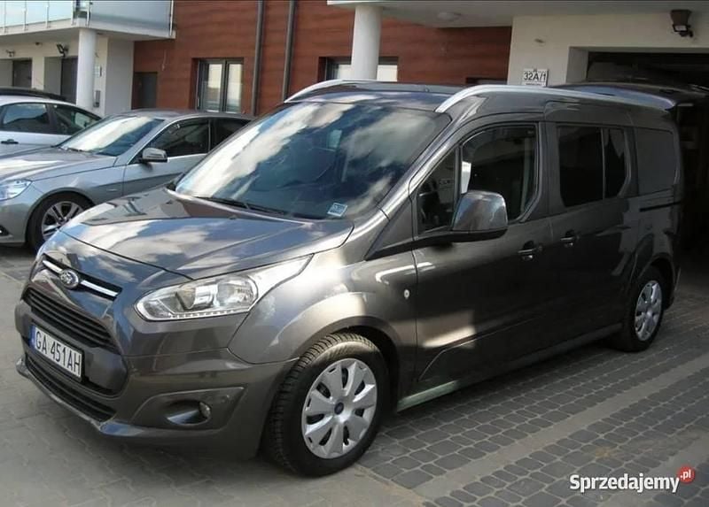 Szary Używany 2016 Ford Tourneo Connect Minivan | 48 000 zł (Dość drogi) - Obraz 1/4