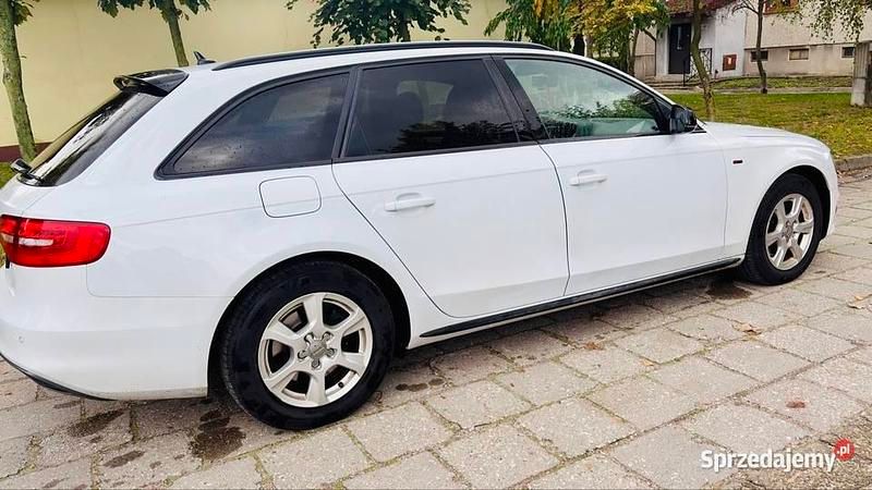 Używany Audi A4 S-Line 2013 Biały Kombi