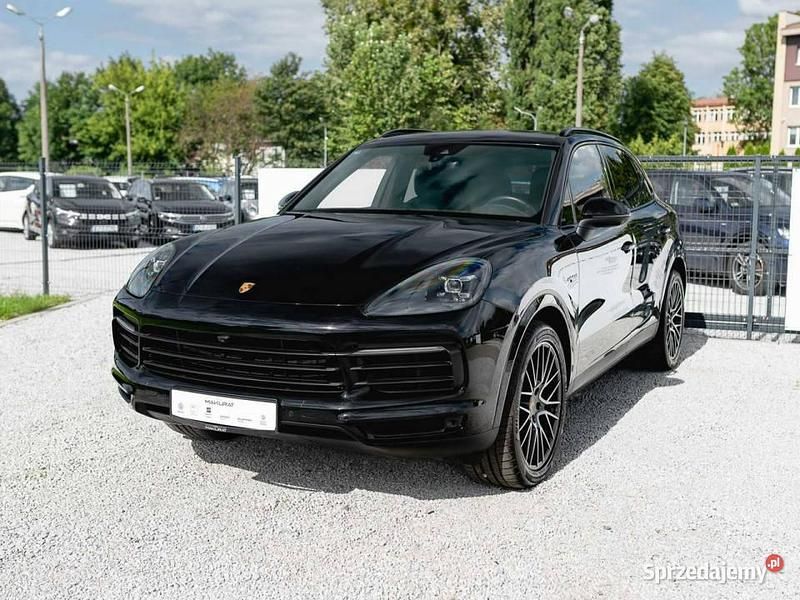 Czarny Używany 2022 Porsche Cayenne SUV | 373 800 zł - Obraz 1/4