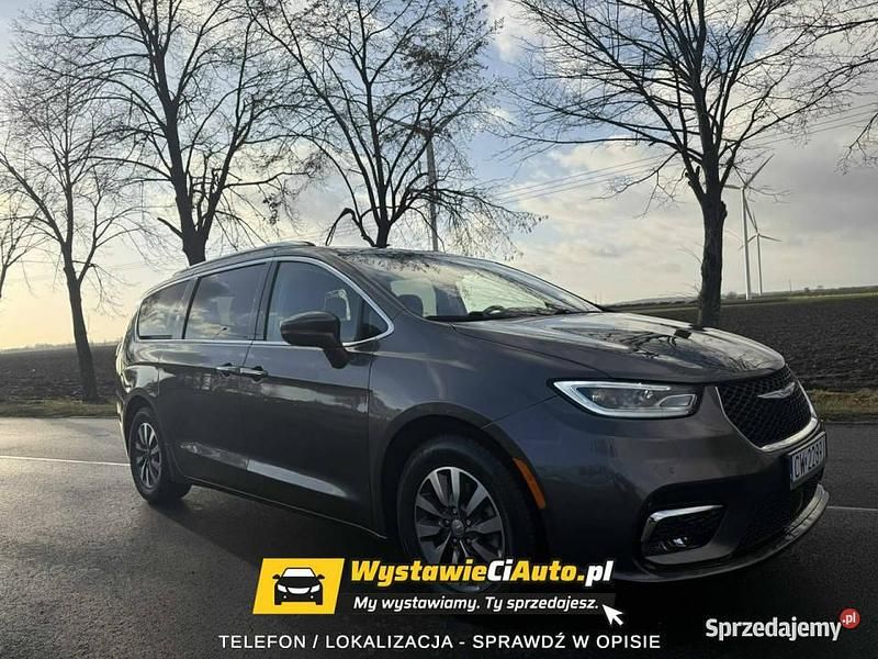 Używany Chrysler Pacifica 2021 Srebrny Van