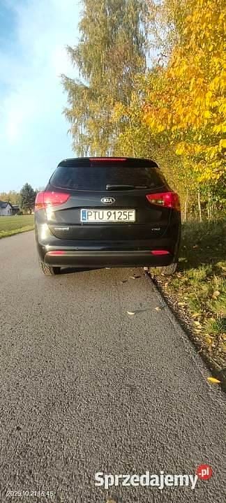 Czarny Używany 2015 Kia Ceed Kombi | 28 900 zł (Uczciwa cena) - Obraz 1/4