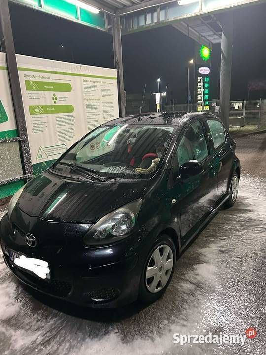 Używany Toyota Aygo 68 KM (50 kW) 2009 Czarny Hatchback