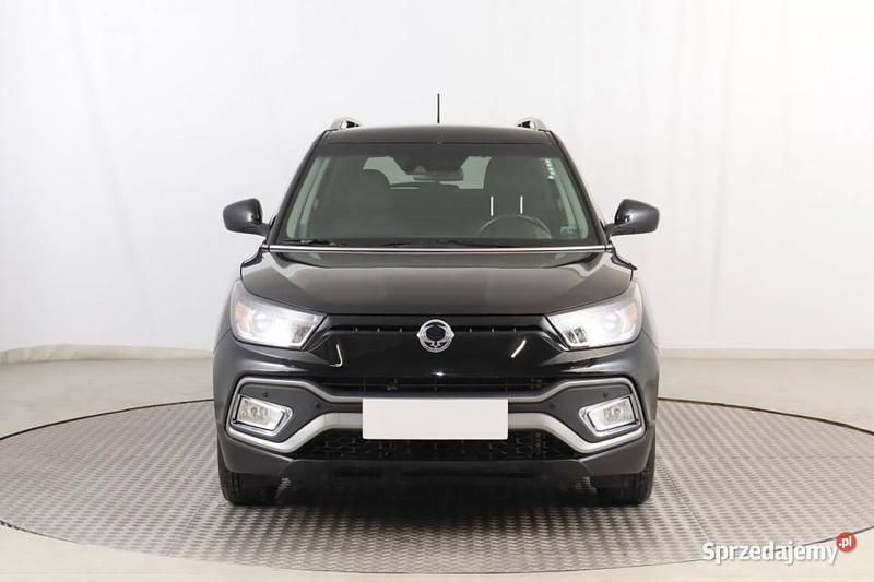 Czarny Używany 2019 Ssangyong (KGM) XLV SUV | 46 999 zł - Obraz 1/4