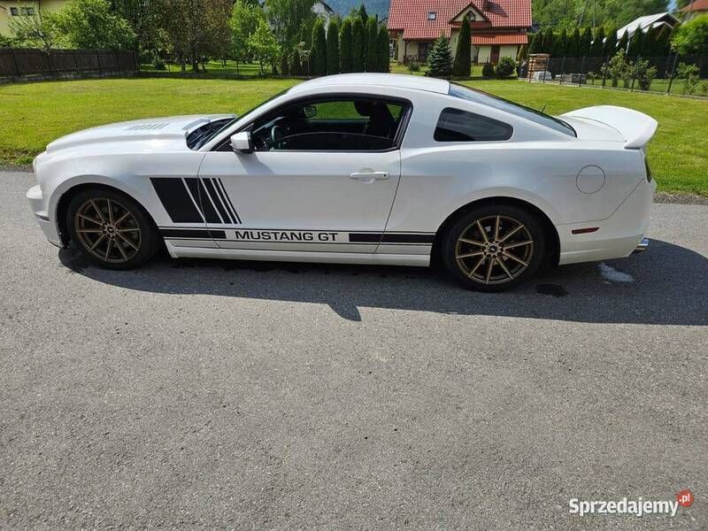 Używany Ford Mustang 450 KM (330 kW) 2012