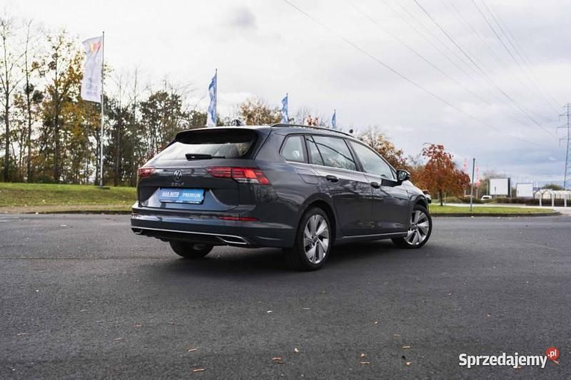 Używany VW Golf VIII 2021 Szary Kombi