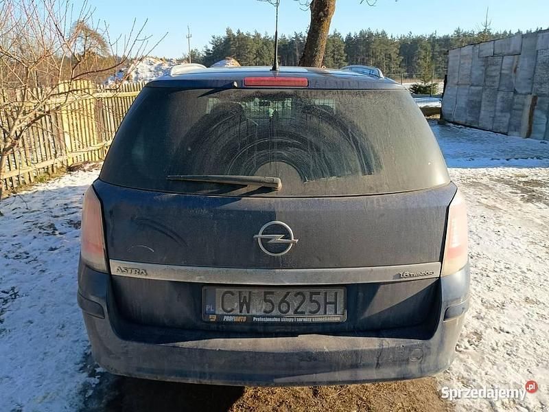 Używany Opel Astra 105 KM (77 kW) 2005 Niebieski Kombi