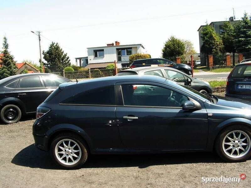 Używany Opel Astra GTC 2009 Czarny Hatchback