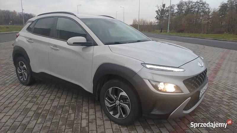 Szary Używany 2021 Hyundai Kona SUV | 65 900 zł - Obraz 1/4