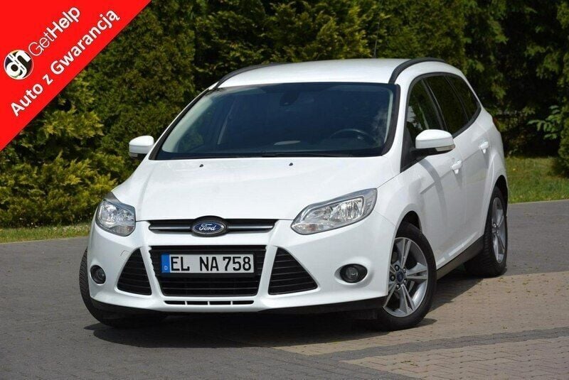 Biały Używany 2014 Ford Focus Kombi | 23 900 zł (Dobra cena) - Obraz 1/4