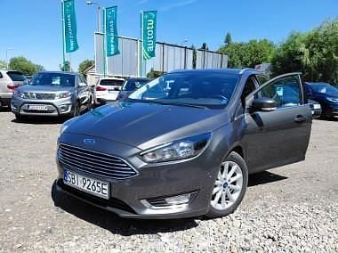 Szary Używany 2017 Ford Focus Titanium Kombi | 38 500 zł (Dość drogi) - Obraz 1/4