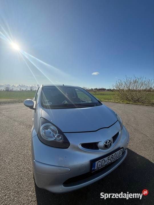 Srebrny Używany 2006 Toyota Aygo Hatchback | 5800 zł (Dobra cena) - Obraz 1/4
