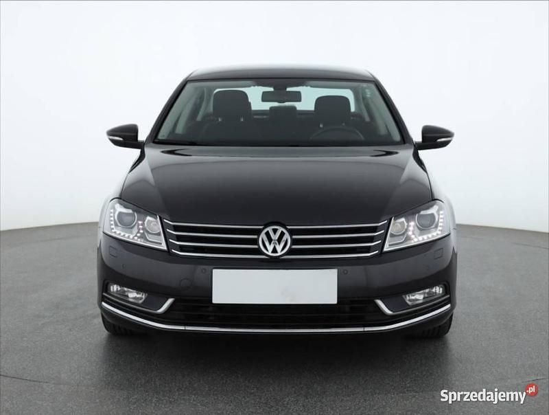 Szary Używany 2011 VW Passat Sedan/Limuzyna | 39 999 zł (Dość drogi) - Obraz 1/4