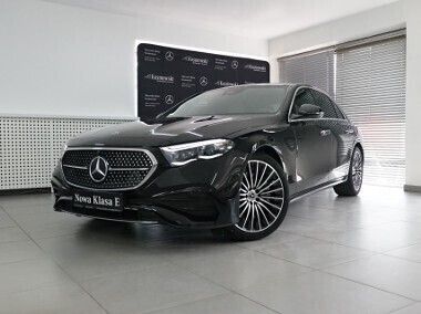 Czarny Używany 2024 Mercedes A220 AMG Sedan/Limuzyna | 314 700 zł - Obraz 1/4