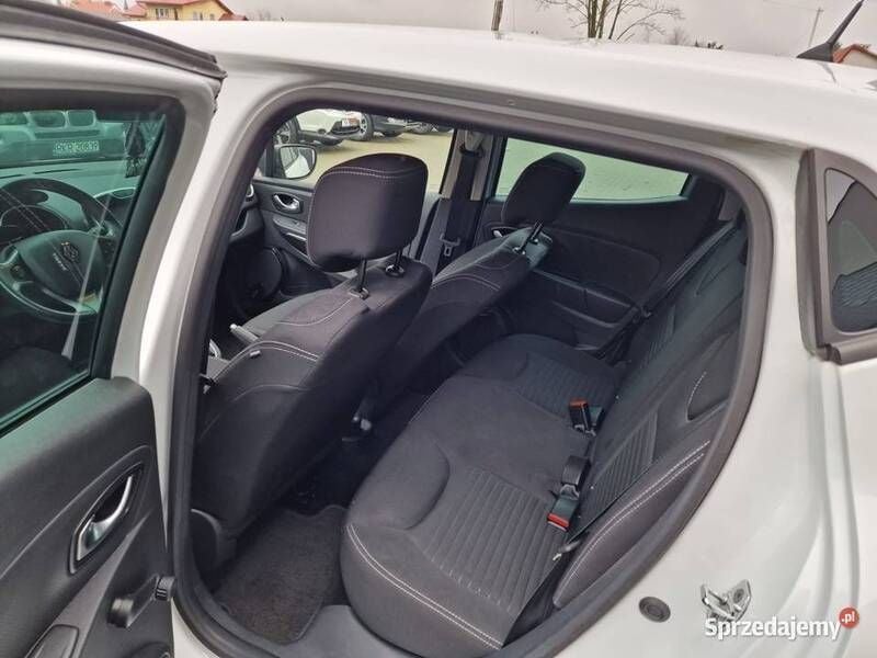 Używany Renault Clio IV LIMITED 75 KM (55 kW) 2016